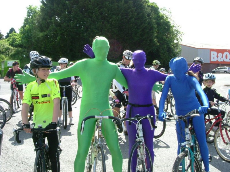 yogi_charity_bike_ride_2011_003_1__ltm